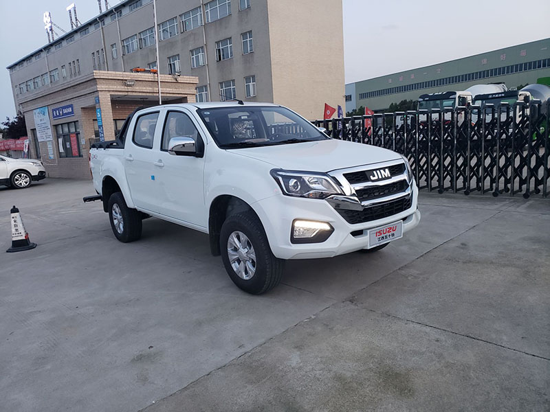 江西五十鈴皮卡地庫(kù)清障車