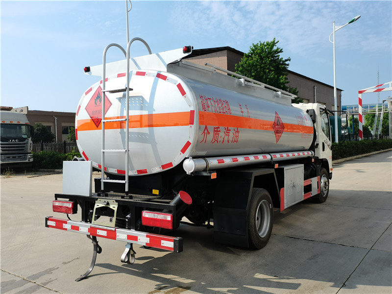 9.5方 楚勝解放J6油罐車