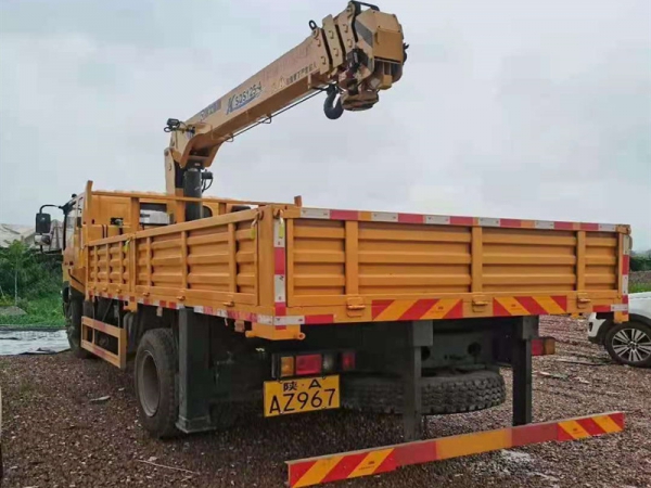 福田 單橋隨車吊廠家