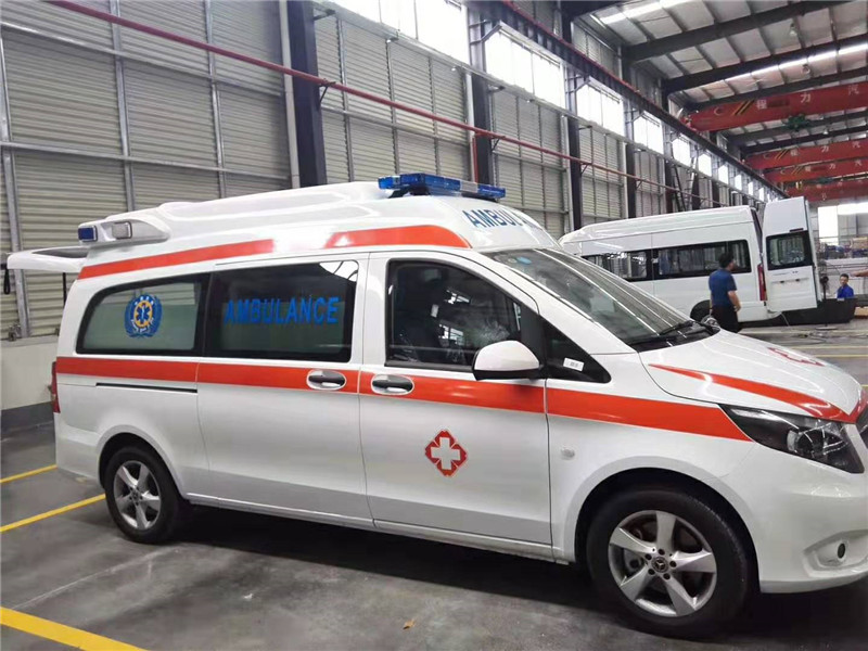 奔馳威霆豪華監(jiān)護型救護車
