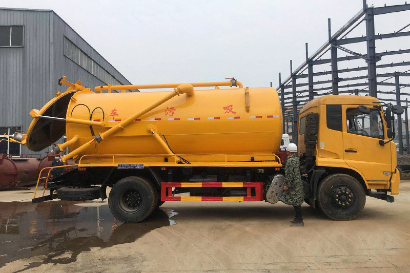 東風(fēng)天錦 12方 吸污車(chē)
