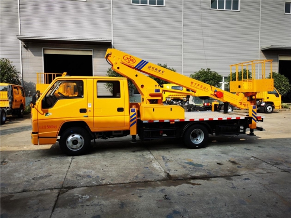 18S江鈴雙排高空作業(yè)車