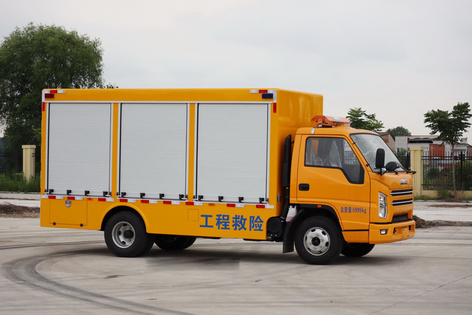 江鈴工程救險(xiǎn)車(chē)